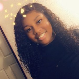 Meet your Posher, Ashley